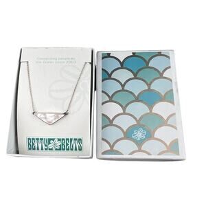 Betty Belts Ocean Lover Sterling Silver Necklace Ashley Mother of Pearl 15"